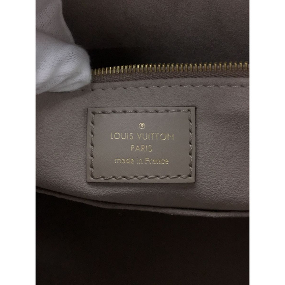 Louis Vuitton On The Go MM Monogram Leather Tote Bag - Picture 12 of 13